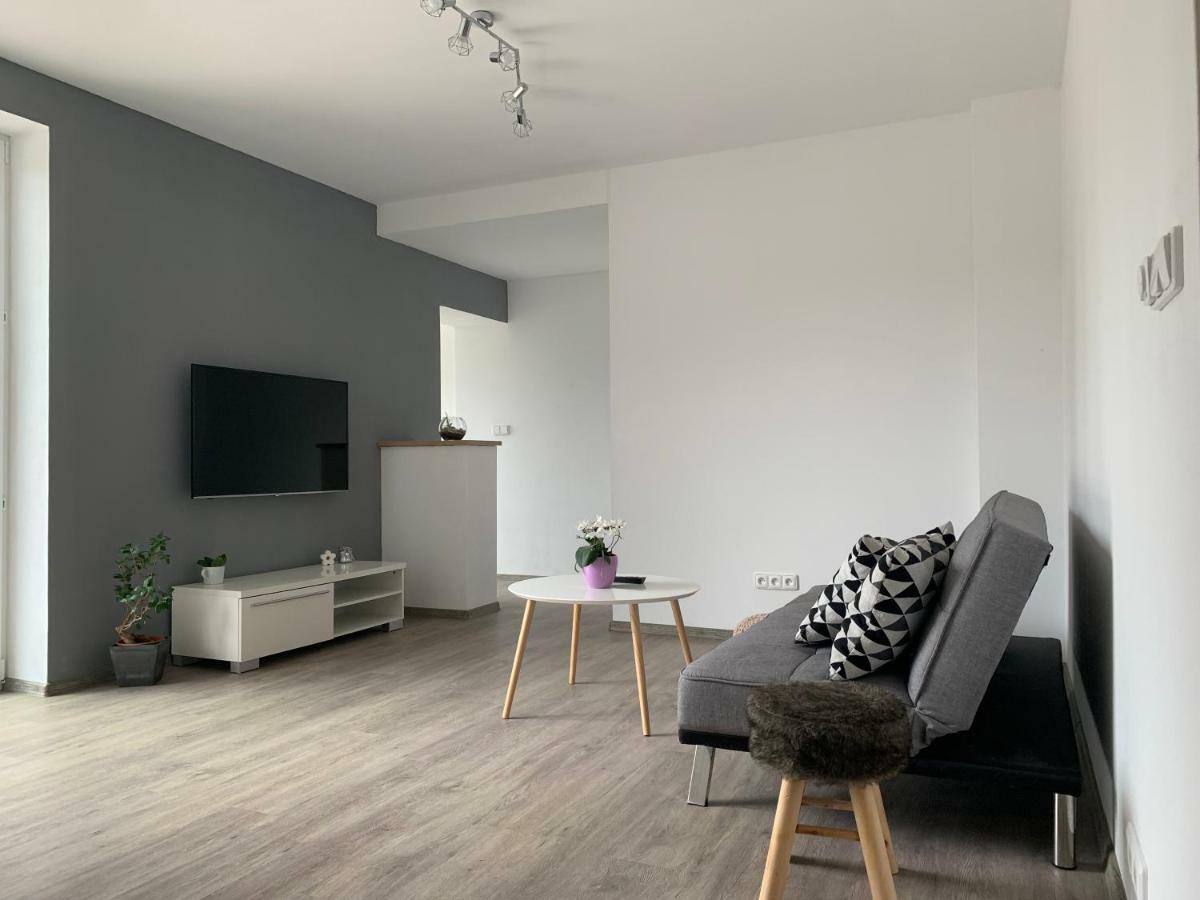 Tolarova Apartmán Pardubice Exterior foto